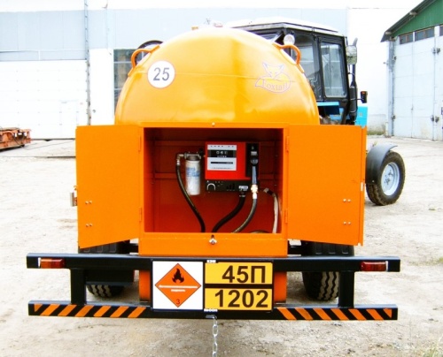 Полуприцеп-цистерна тракторный ТЗ-4,2